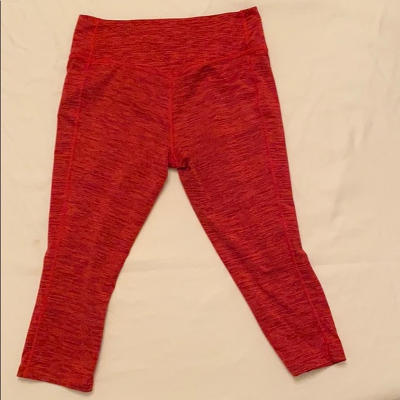 Nike Dri-Fit cropped fitness pants - Picture 5 of 6